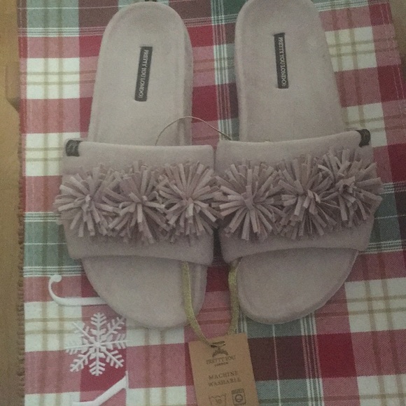 New Pretty You London Slippers - Picture 1 of 4